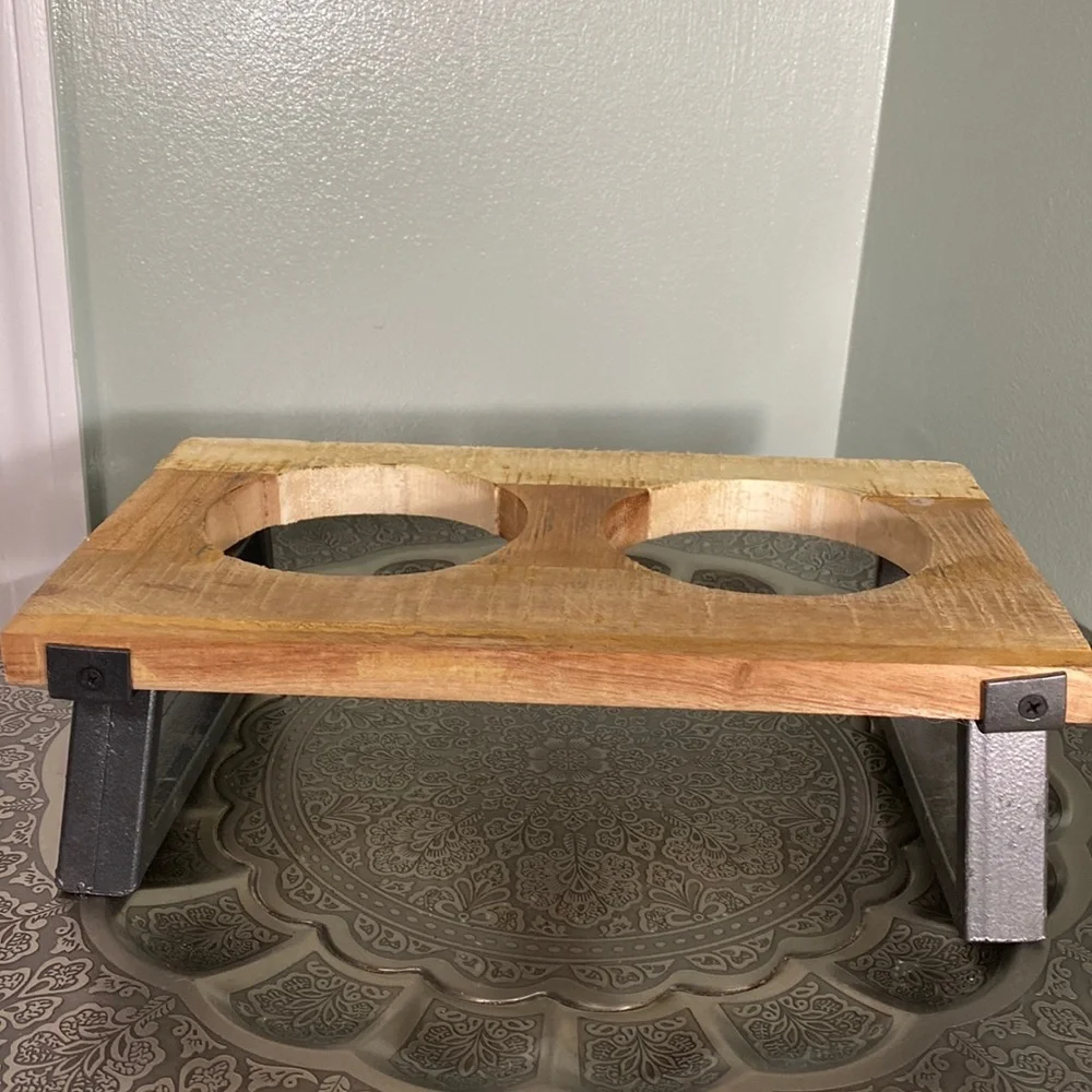 Dog Dish Stand